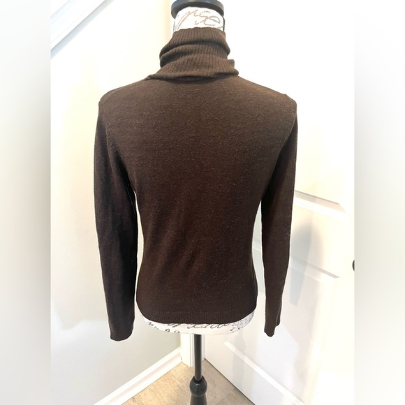VINTAGE French Connection brown fitted women's turtleneck sweater size M, EUC. - Picture 3 of 6